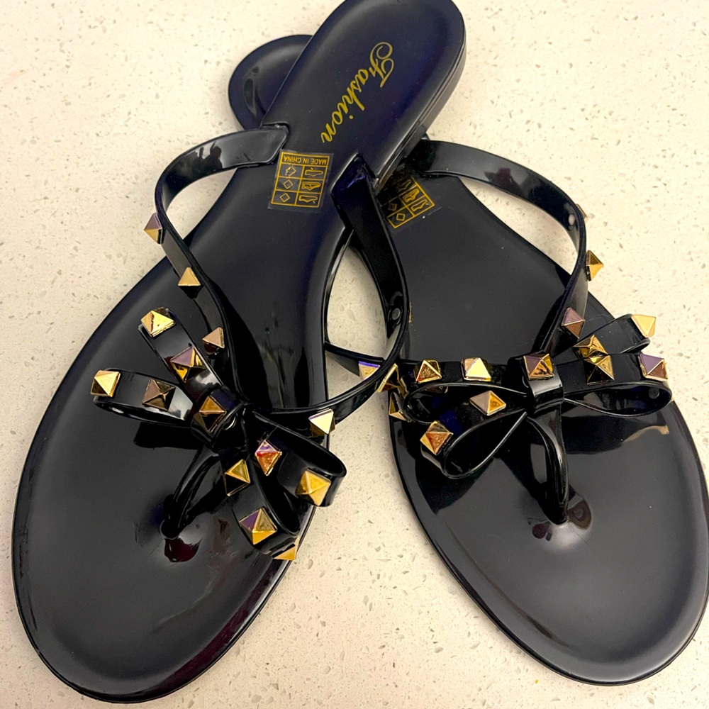 Rockstud flip flop jelly sandal